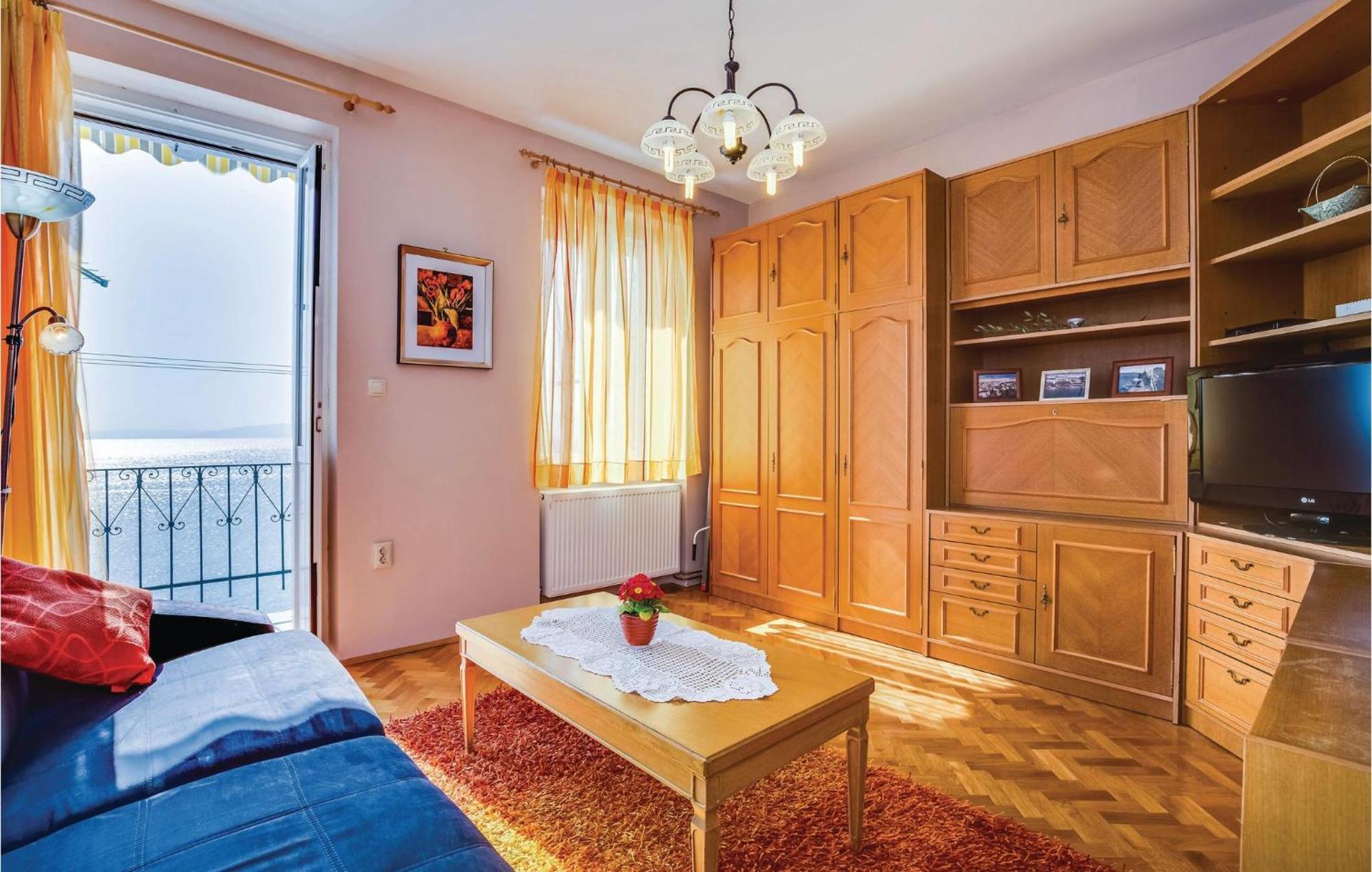 Gorgeous Apartment In Rijeka With Kitchen 外观 照片